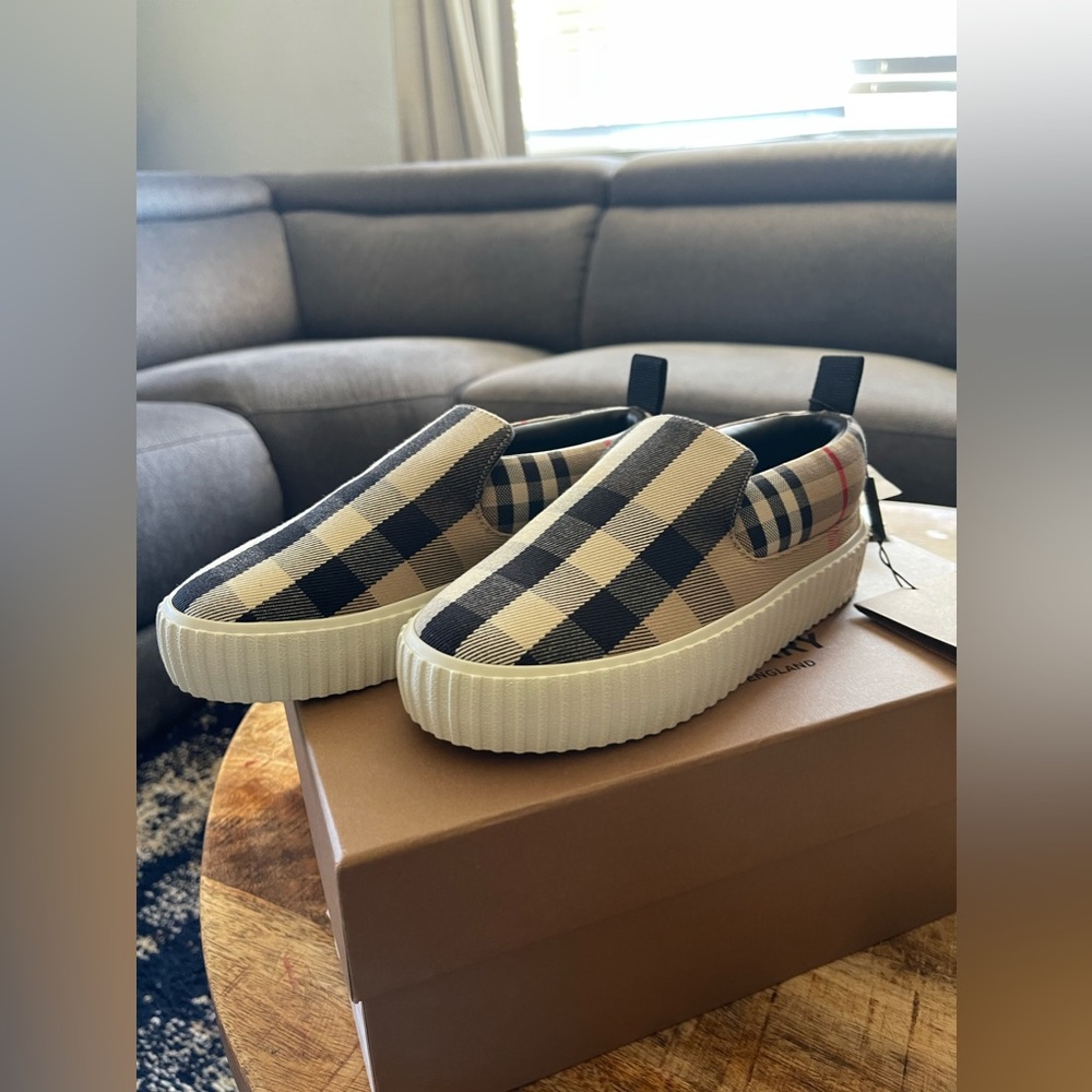 COPY - Kids Burberry slip on shoes